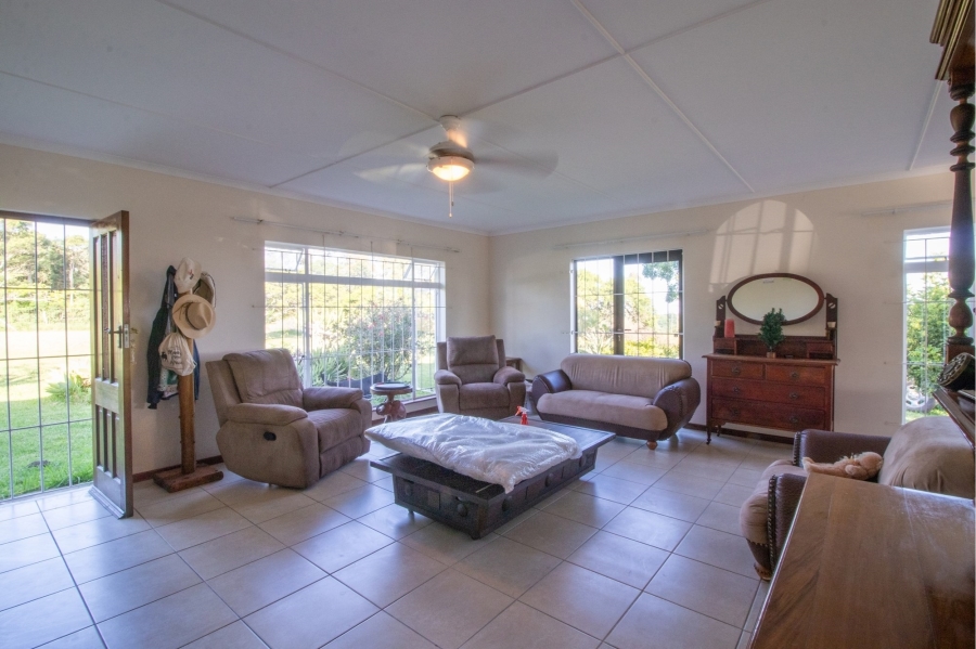 5 Bedroom Property for Sale in East London Rural Eastern Cape